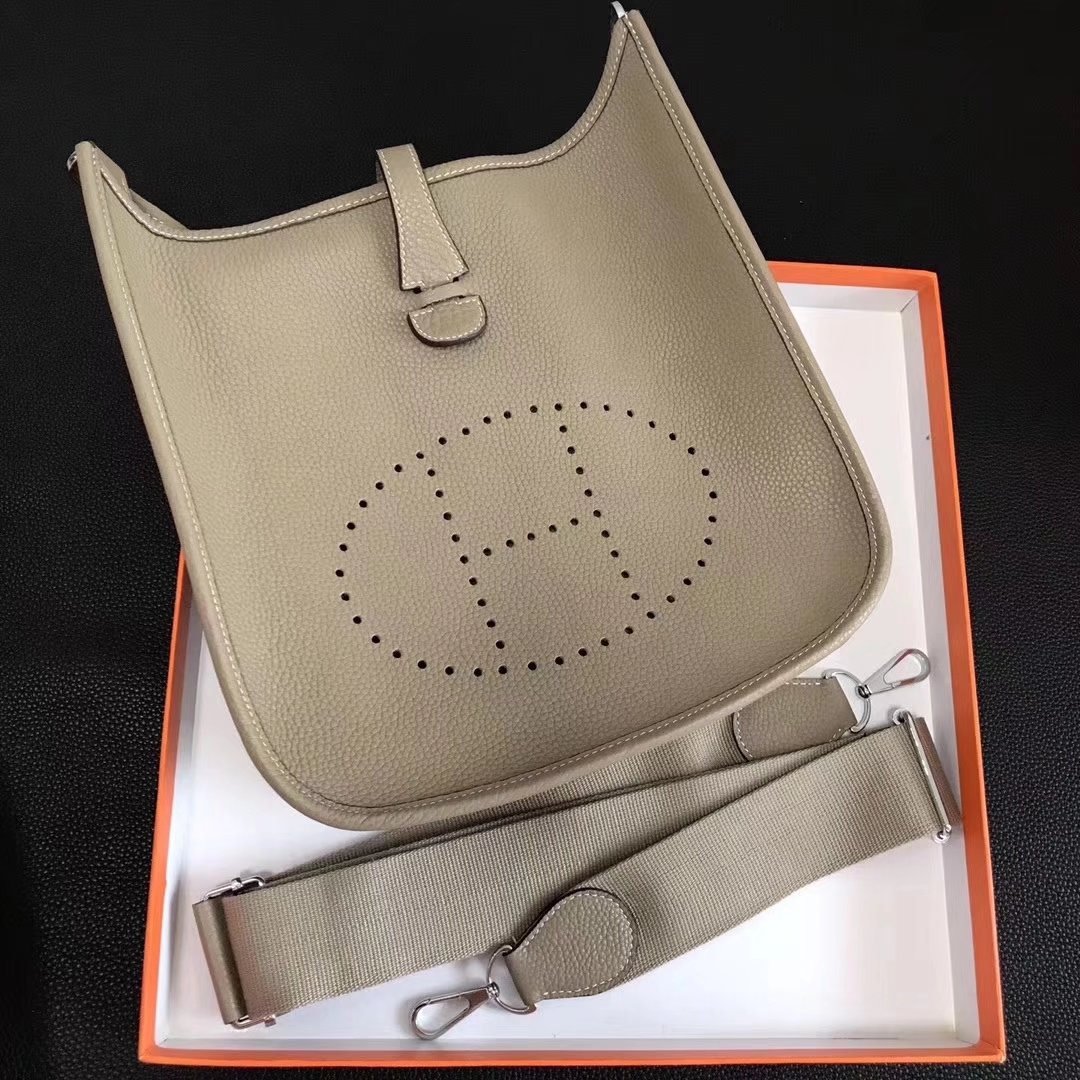 Hermes 28cm Evelyne Leather Shoulder Bag Grey