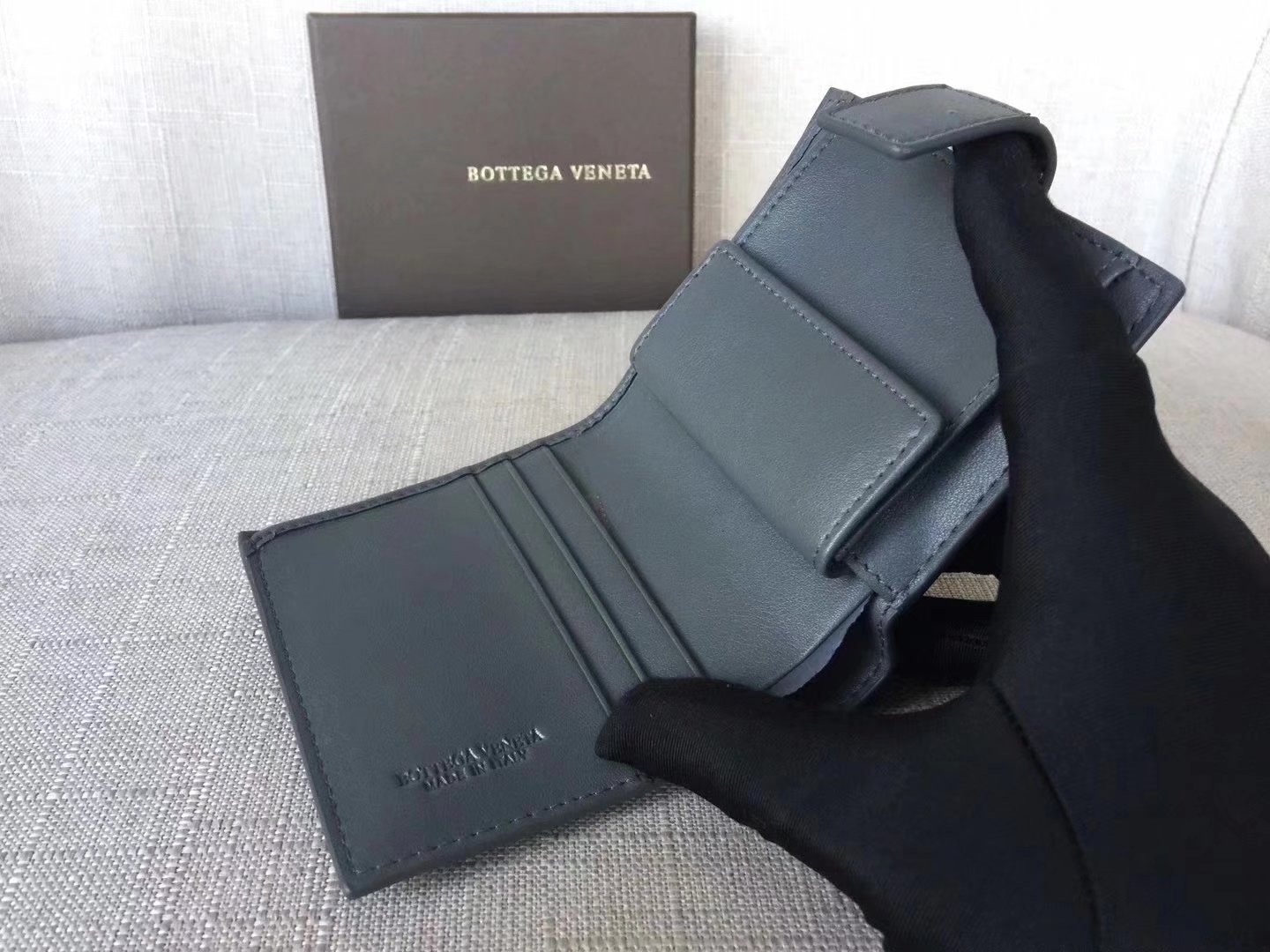 Bottega Veneta Intrecciato Nappa Leather Mini Wallet Krim