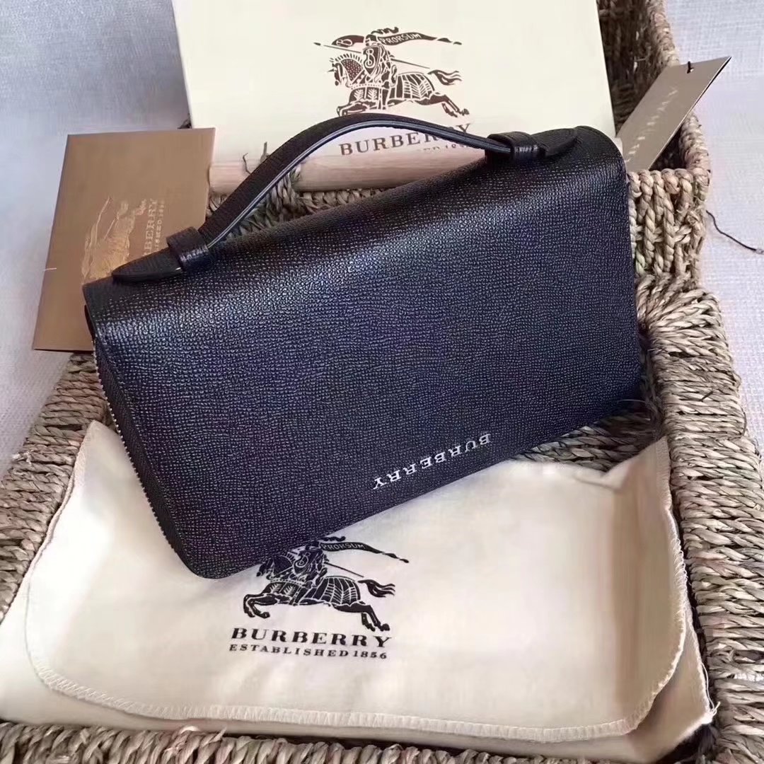 Burberry Men Leather Check Pouch Black