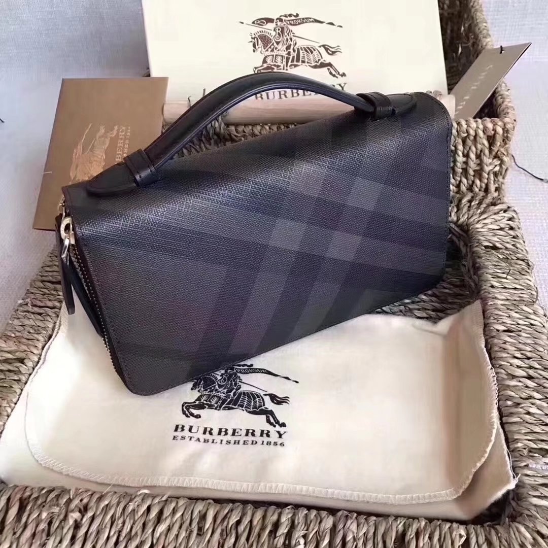 Burberry Men Leather Check Pouch Grey