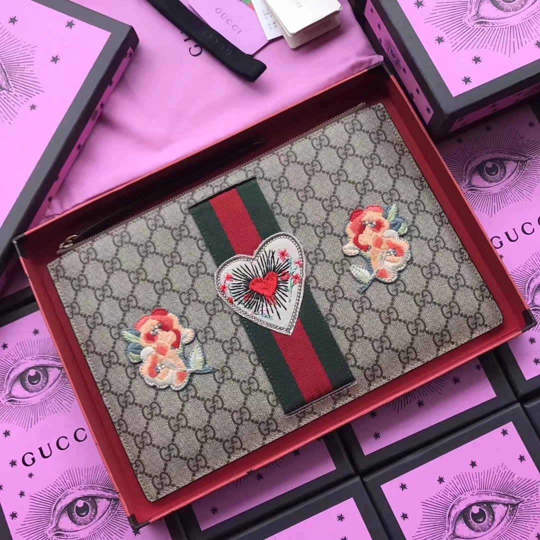 Gucci 鈥庘€?31416 Embroidered GG Supreme Women Pouch Flower and Heart