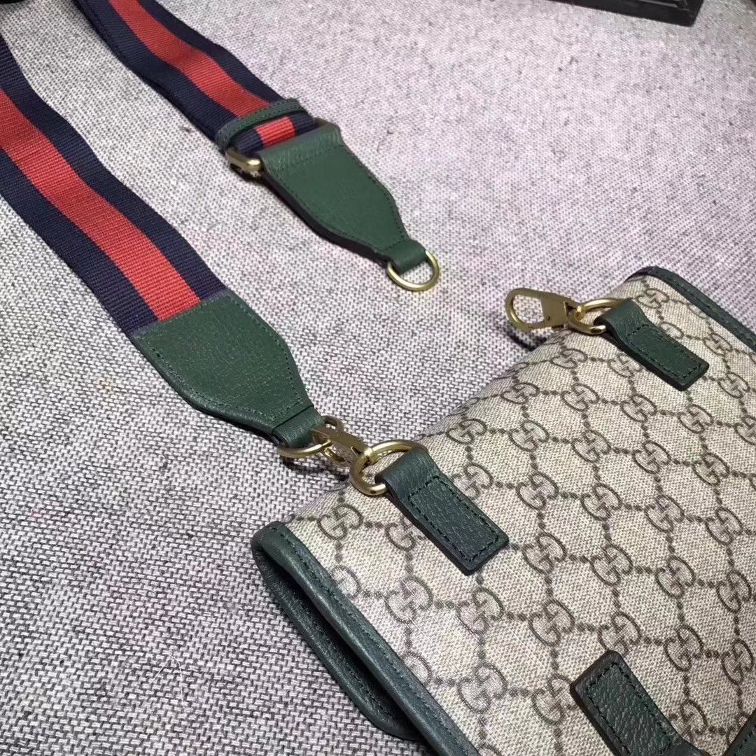 Gucci 489617 GucciTotem GG Supreme Messenger Bag Green