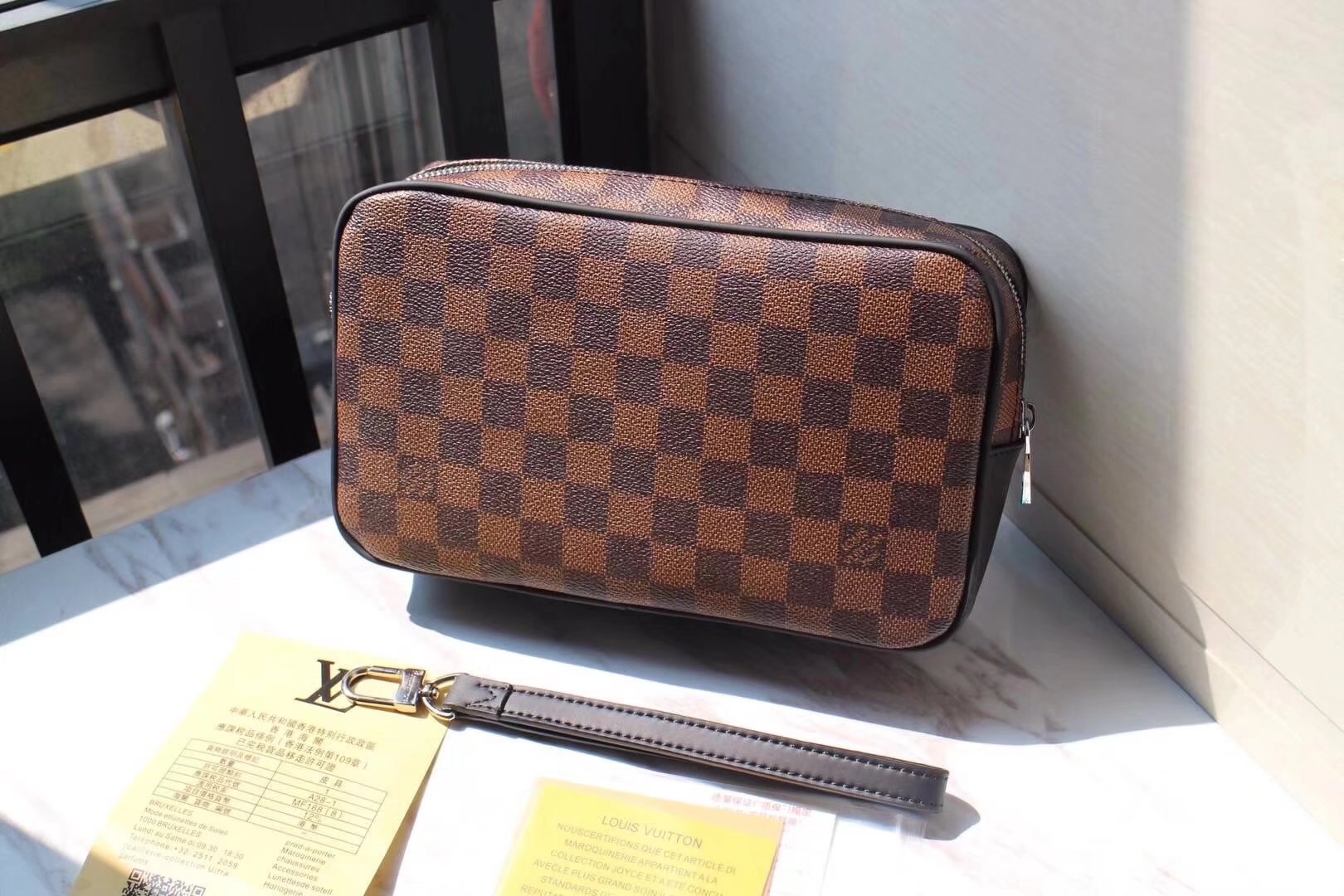 Louis Vuitton N41663 Men Kasai Clutch Damier Ebene