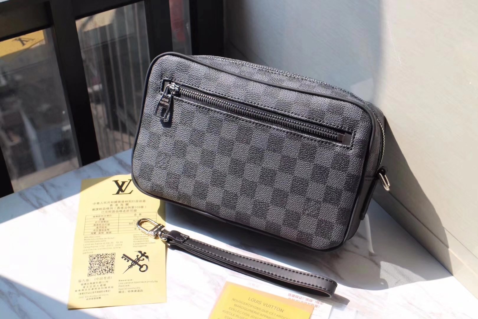 Louis Vuitton N41664 Men Kasai Clutch Damier Graphite Canvas