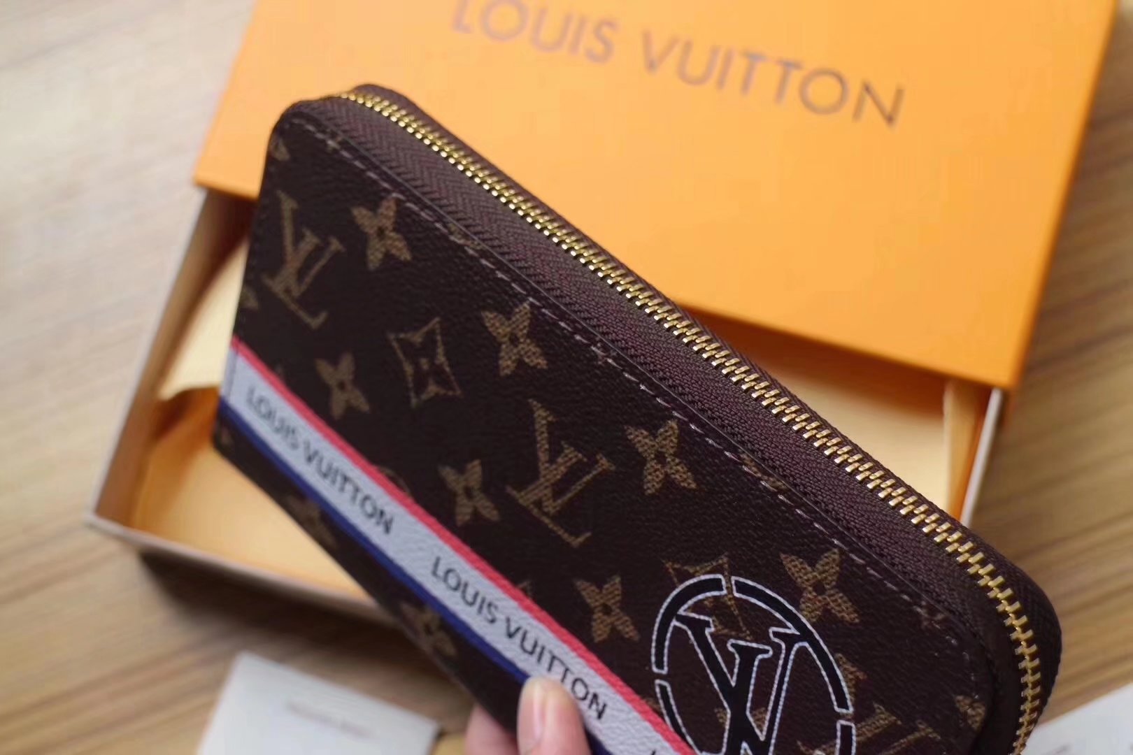 Louis Vuitton N60017 League Women Wallet Monogram