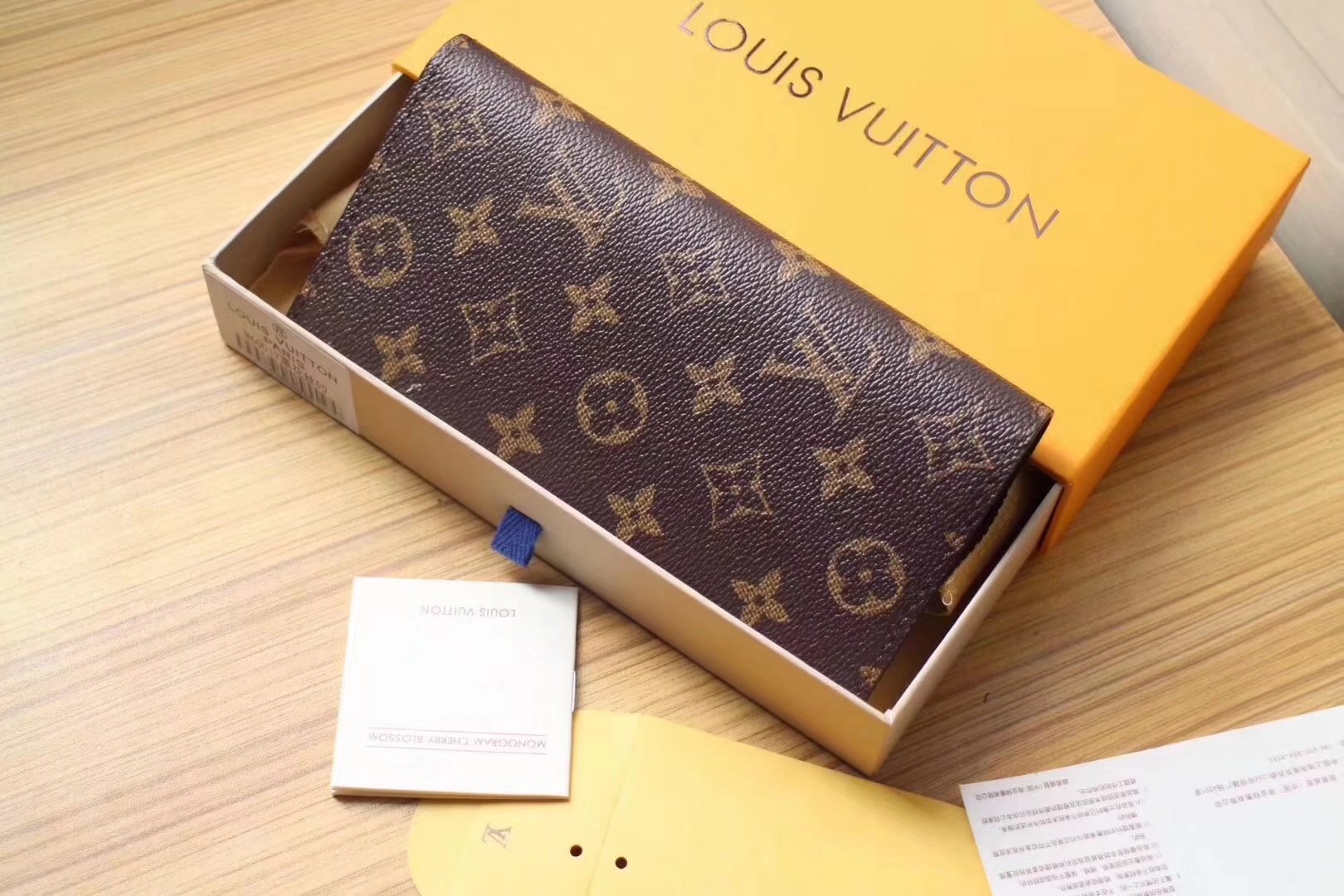 Louis Vuitton N66540 League Wallet Monogram