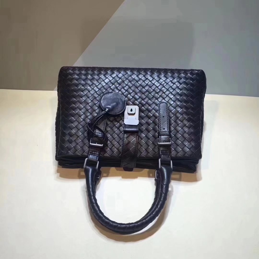 Bottega Veneta Calf Leather Medium Roma Bag Black