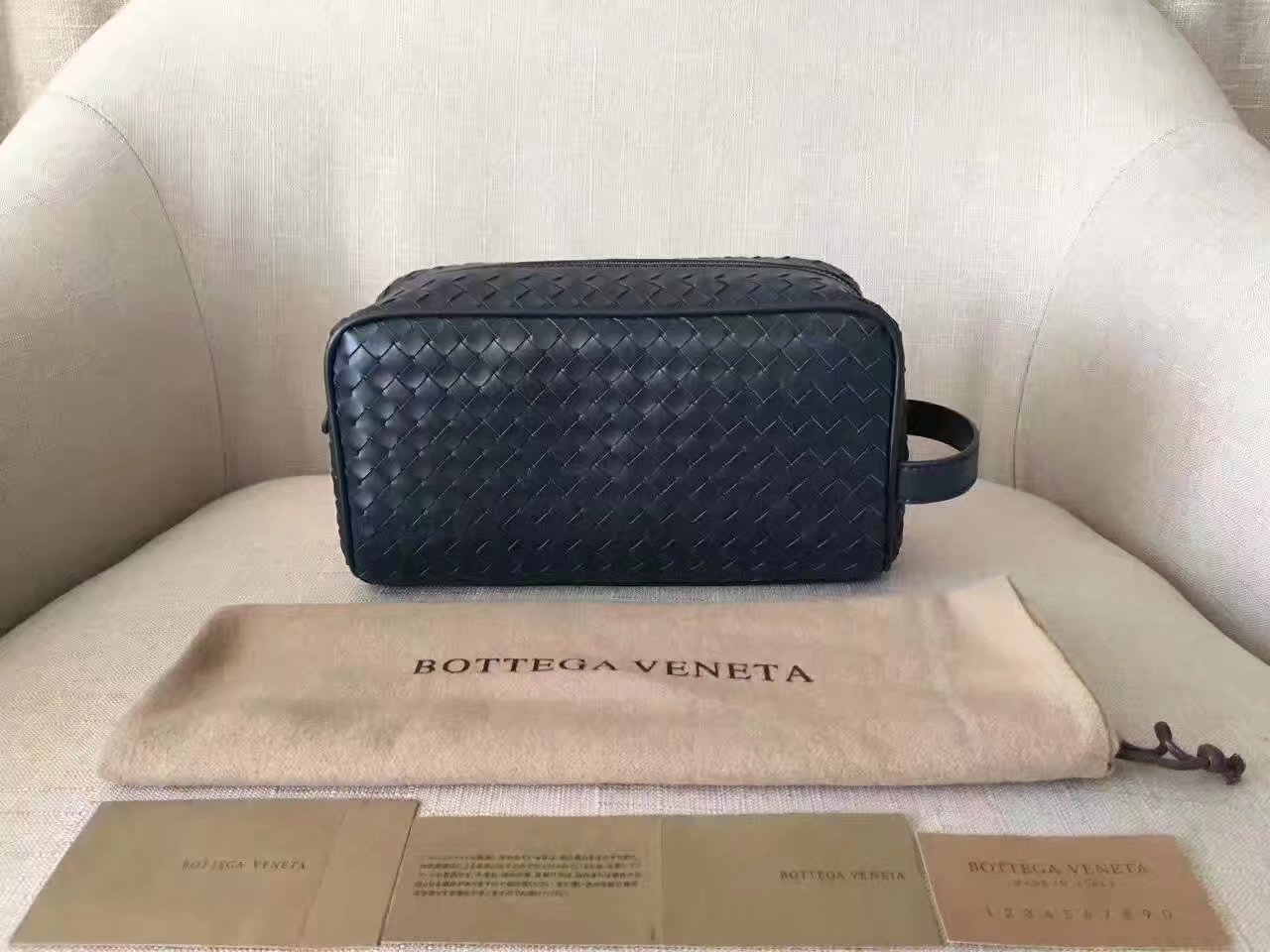 Bottega Veneta Multifunctional Leather Clutch Bag Black