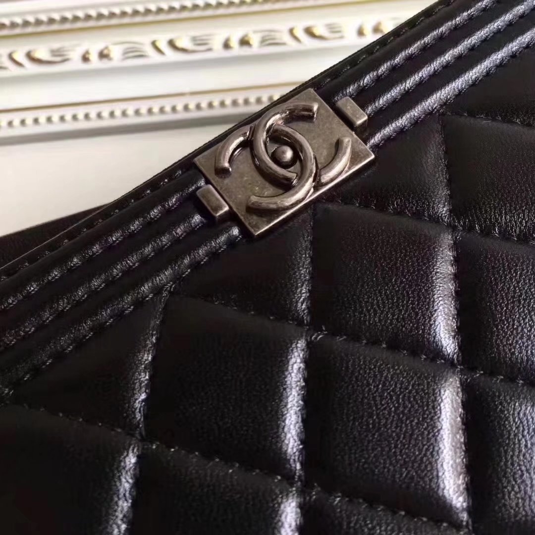 Boy Chanel Zipper Wallet Lambskin Silver Tone Metal Black