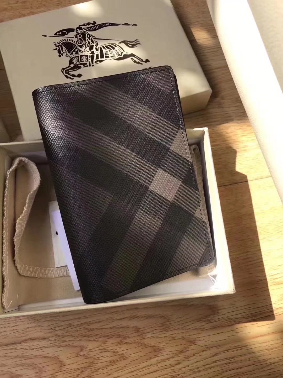 Burberry Men Leather Passport Case in Check Grey Black