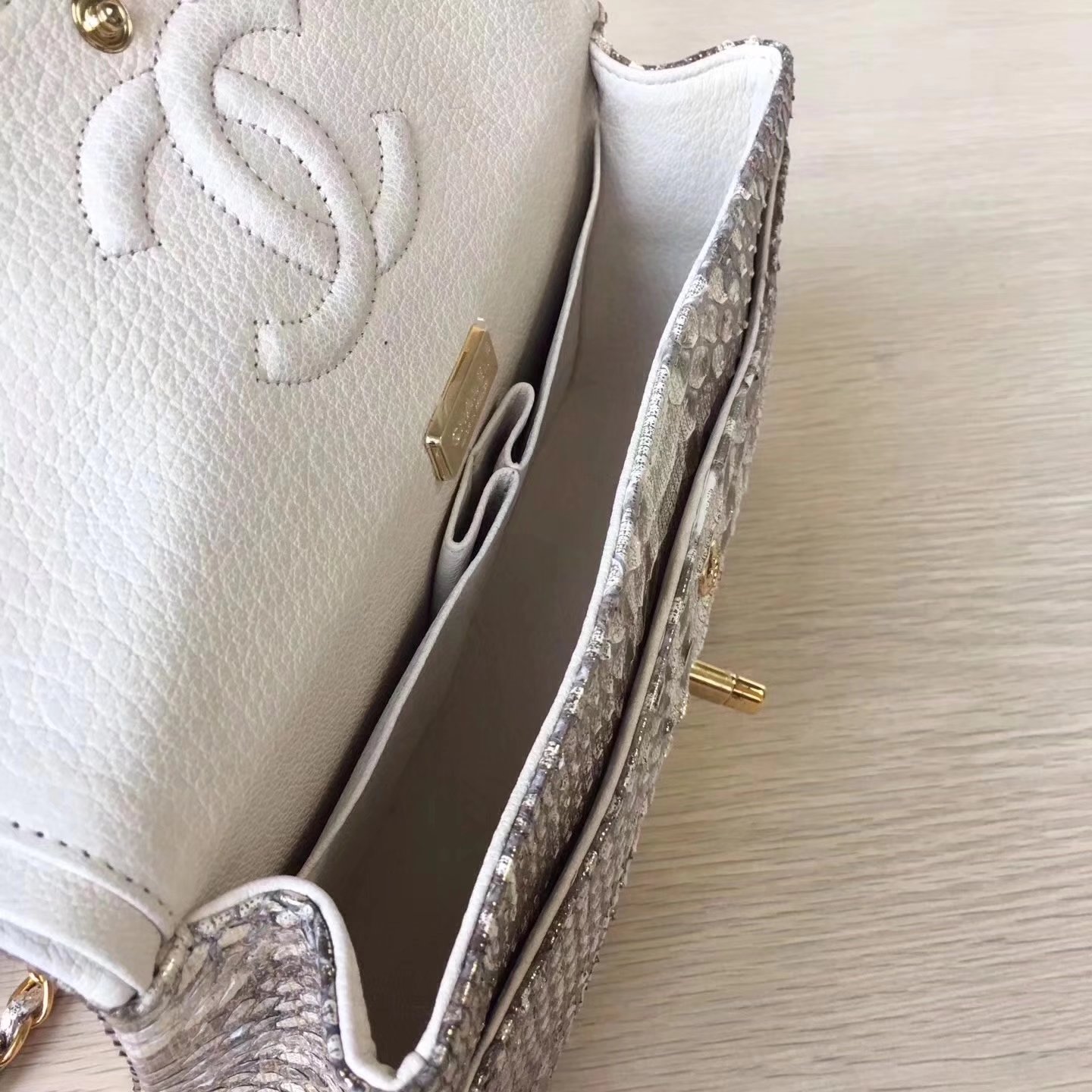 Chanel 1112 25cm Python Classic Double Flap Bag White