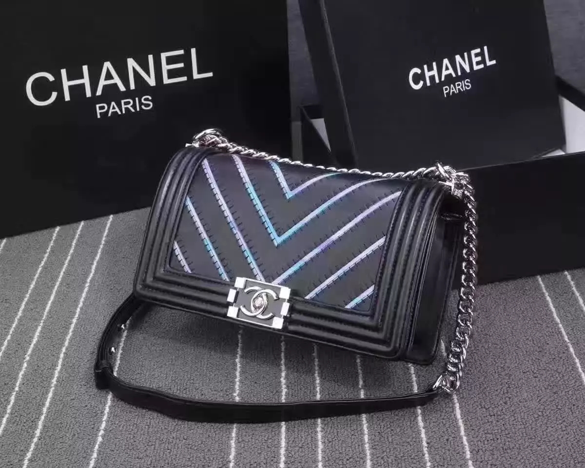 Chanel 8919 V Stitch Chain Shoulder Bag Leather Black