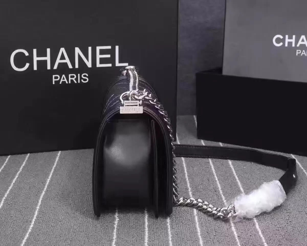 Chanel 8919 V Stitch Chain Shoulder Bag Leather Black