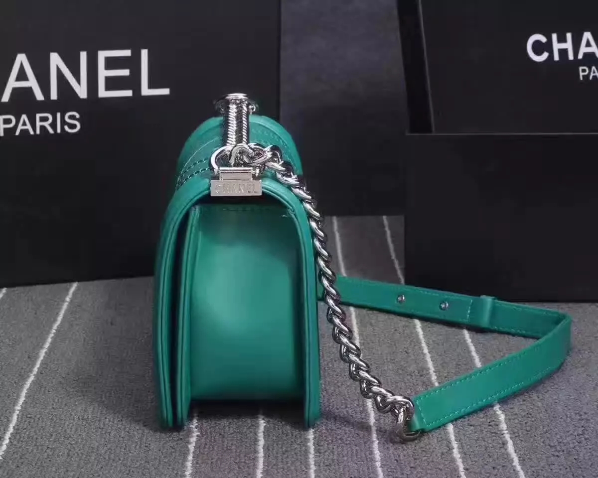 Chanel 8919 V Stitch Chain Shoulder Bag Leather Green