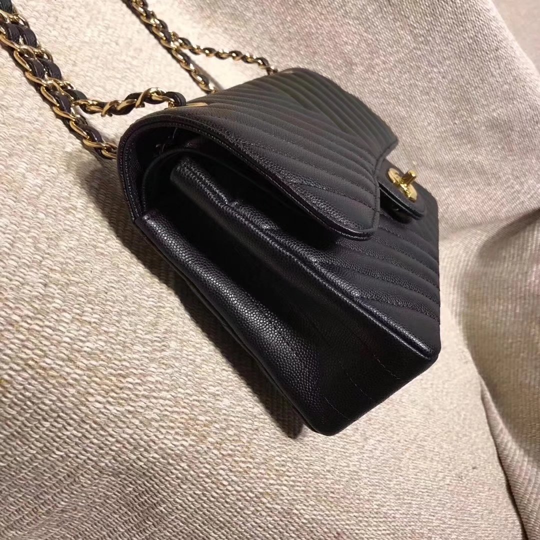 Chanel Chevron Flap 25cm in Black Lambskin Bag With Gold Tone Metal