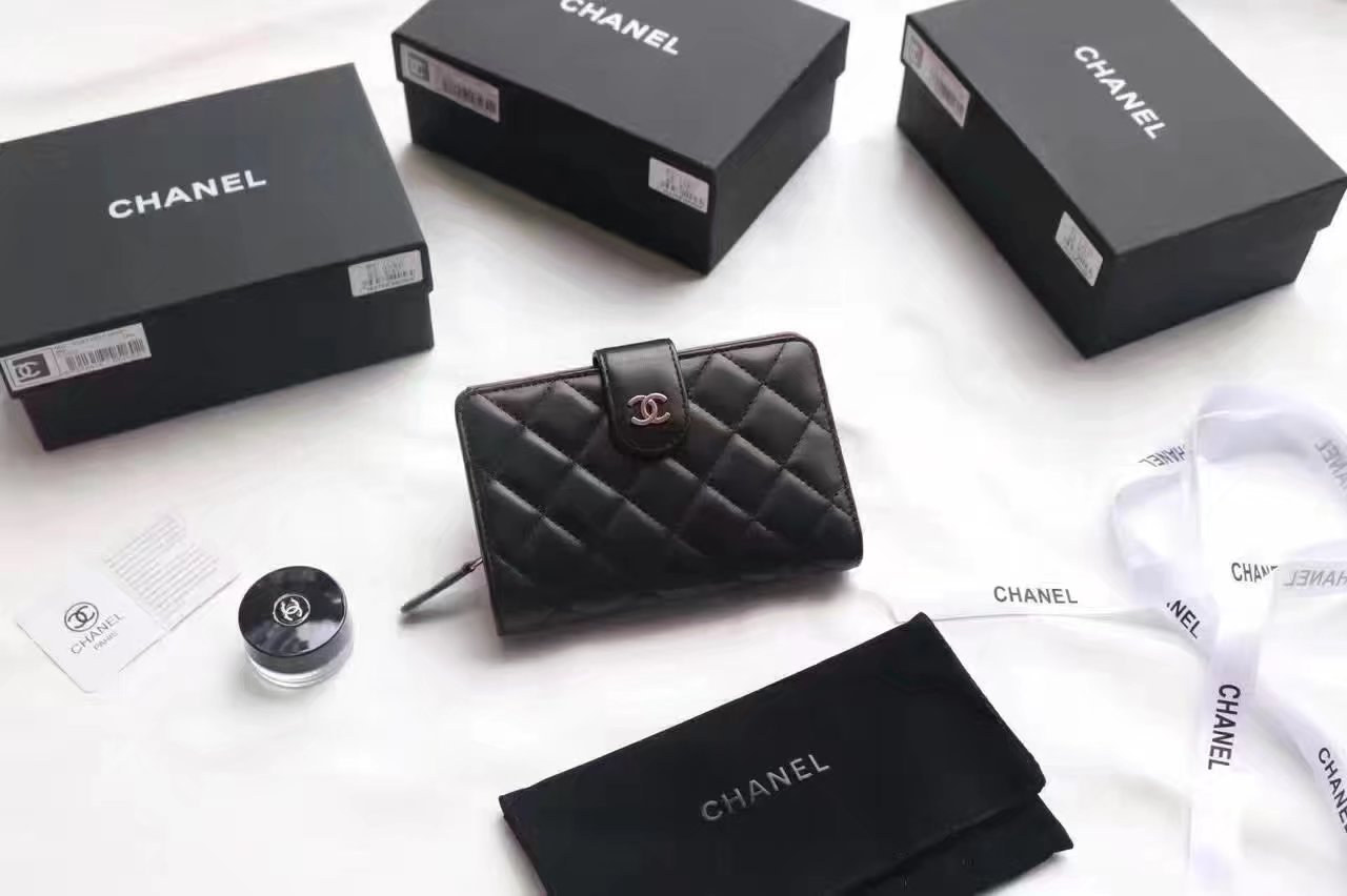 Chanel Women Black Leather Hasp Wallet With Gold