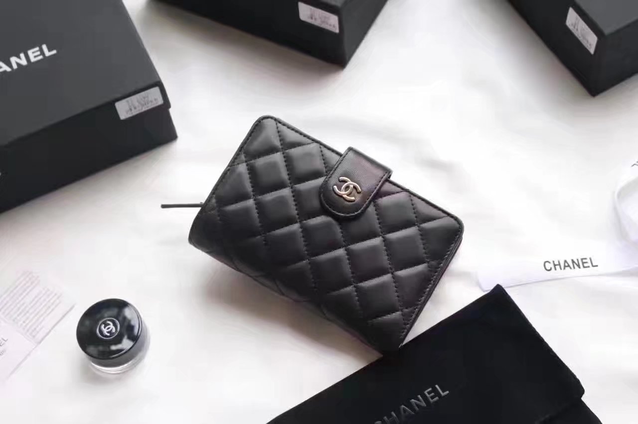 Chanel Women Black Leather Hasp Wallet With Gold