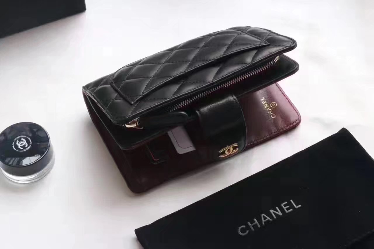 Chanel Women Black Leather Hasp Wallet With Gold