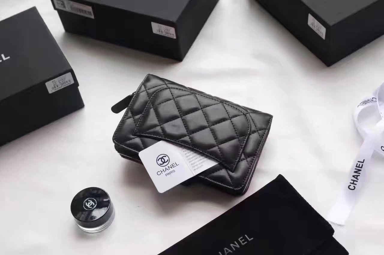 Chanel Women Black Leather Hasp Wallet With Silver