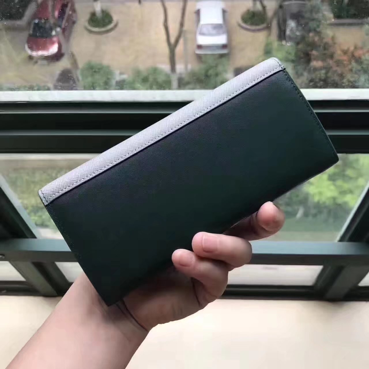 Fendi Continental Wallet in Green Leather