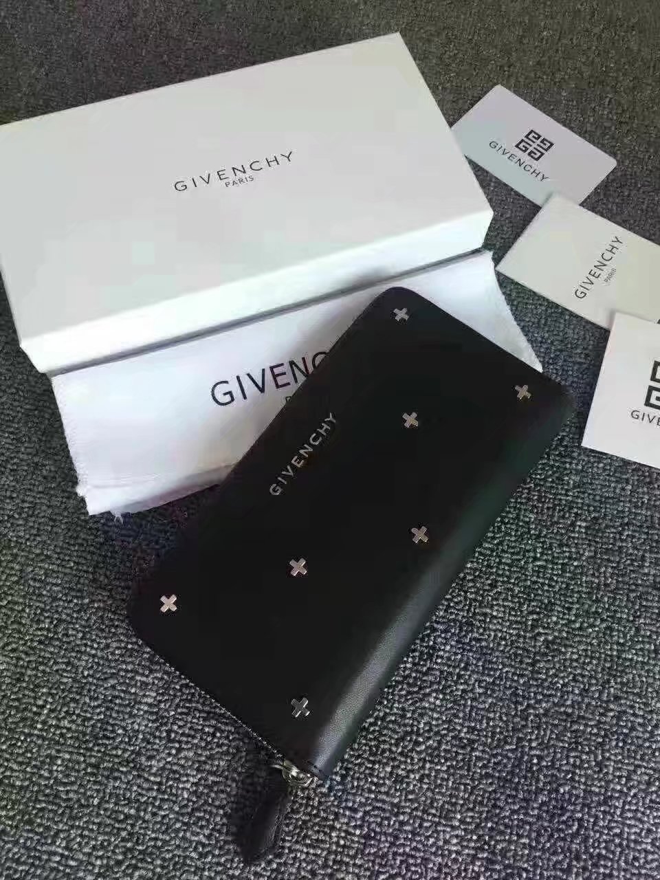 Givenchy G8001 New Zip Wallet Black