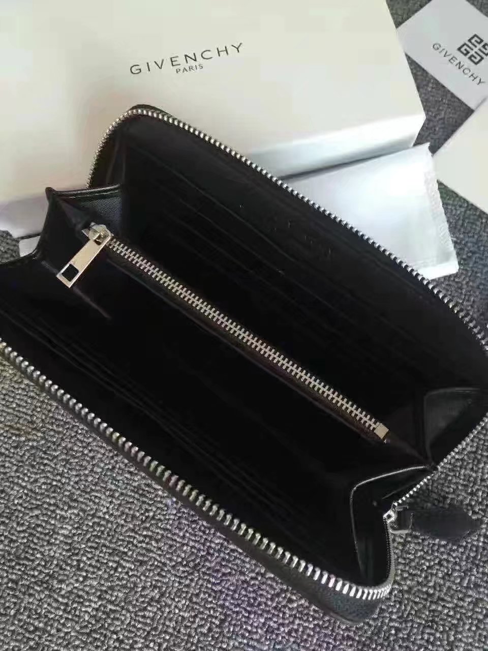 Givenchy G8001 New Zip Wallet Black