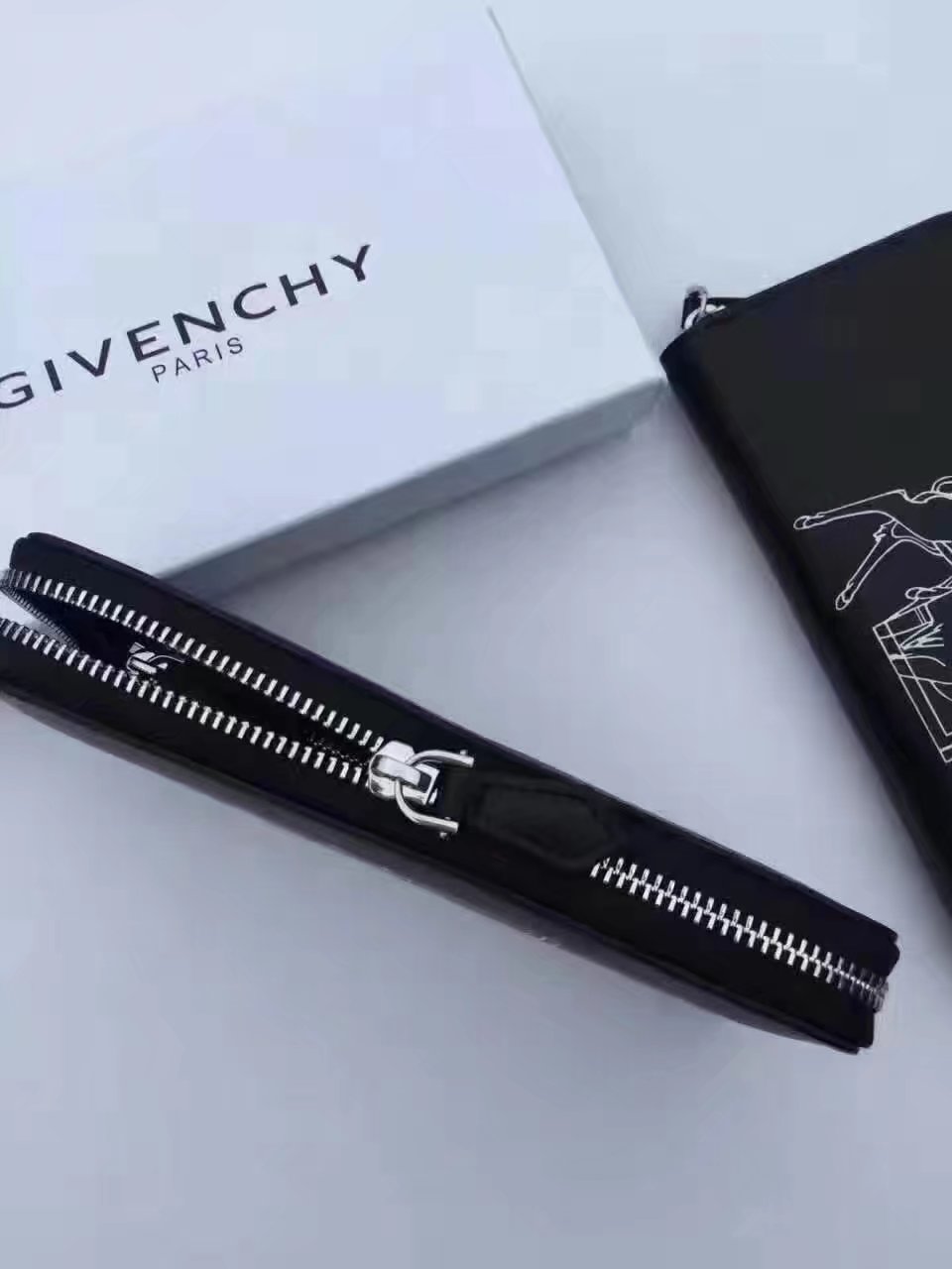 Givenchy G8003 New Zip Wallet Black