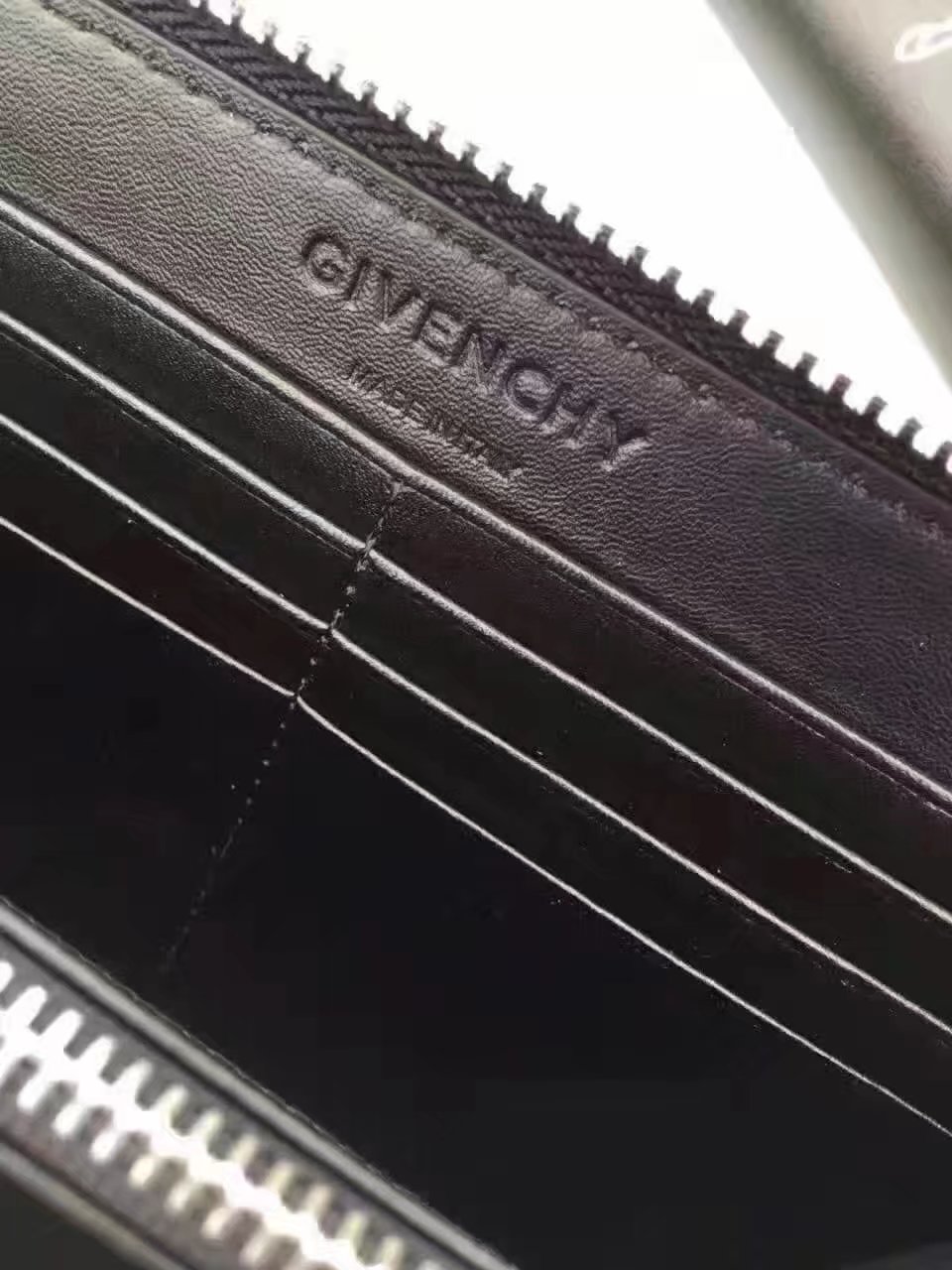 Givenchy G8003 New Zip Wallet Black