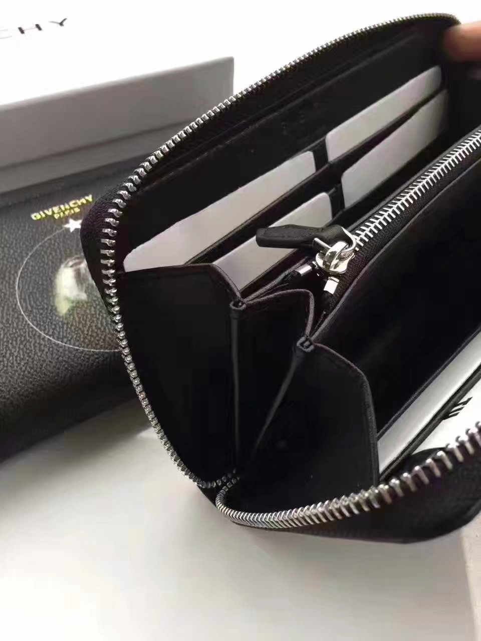 Givenchy G8004 New Zip Wallet Black