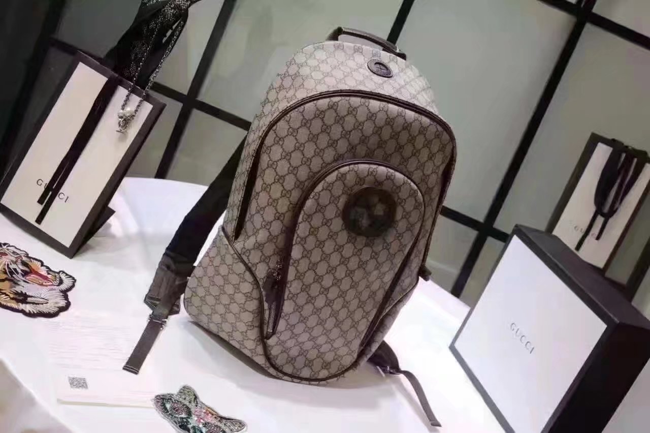 Gucci 223705 GG Supreme Canvas Backpack Coffee