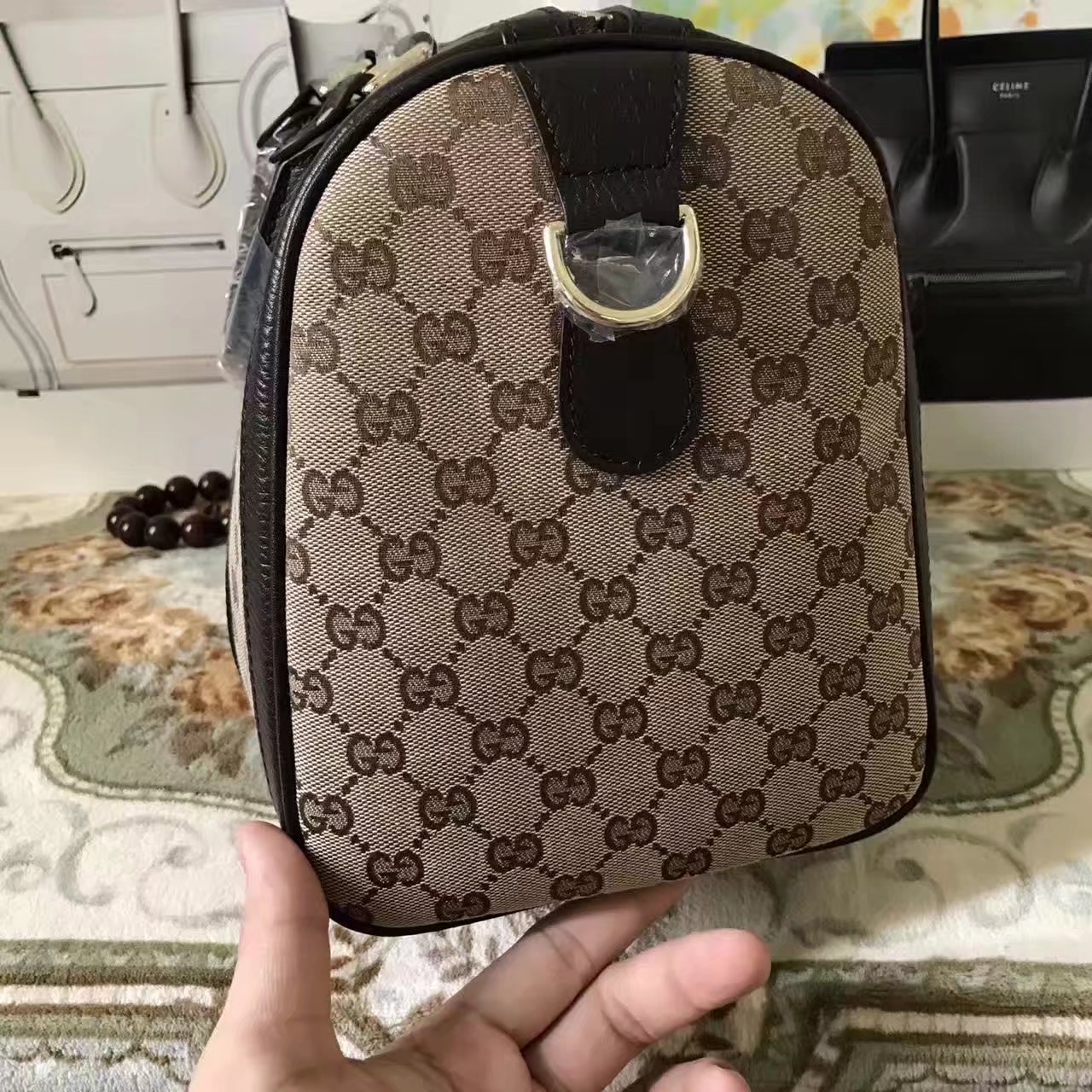 Gucci 247205 GG Supreme Tote Bag