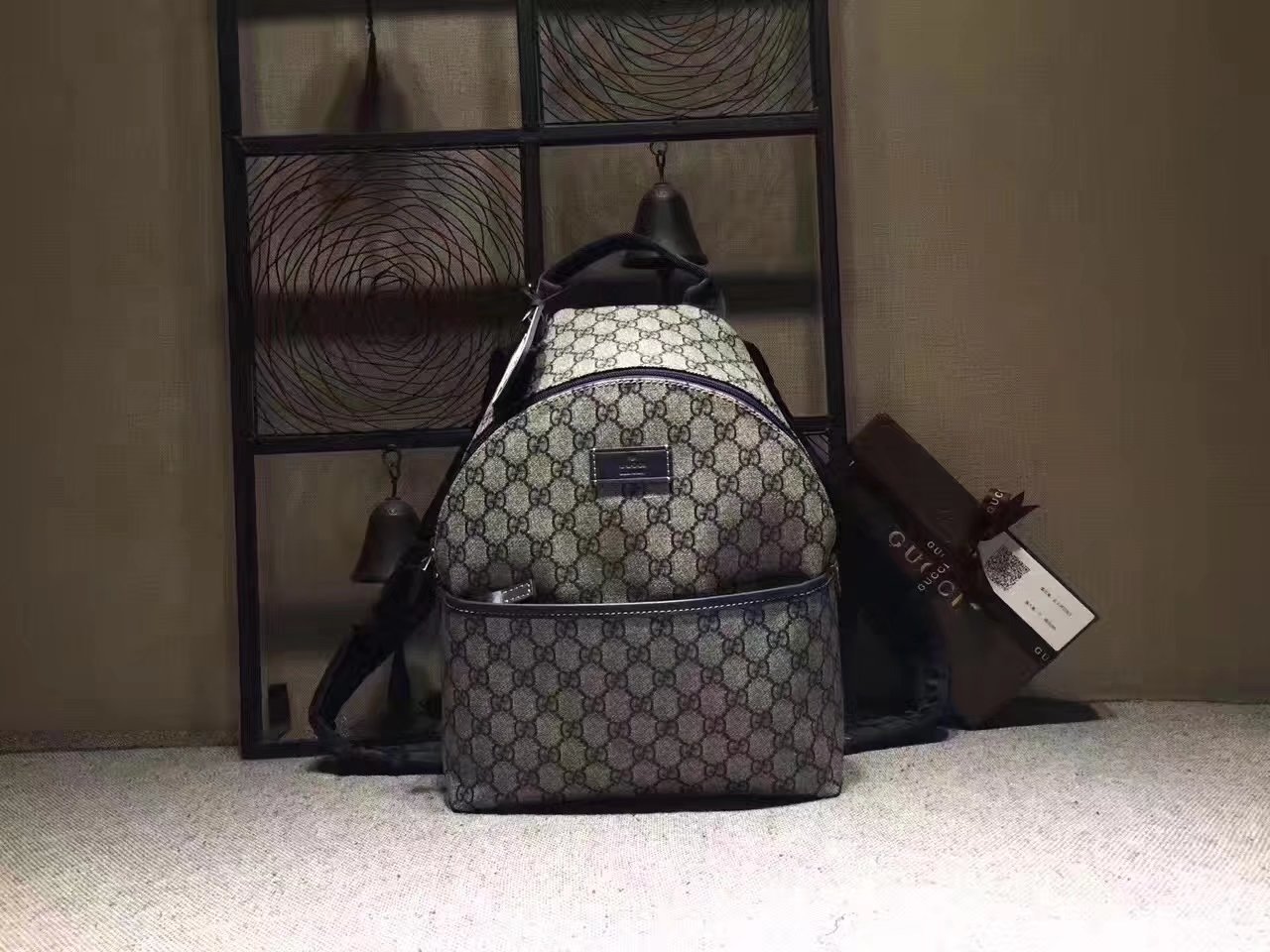 Gucci 鈥?71327 Children's GG Supreme Women Backpack