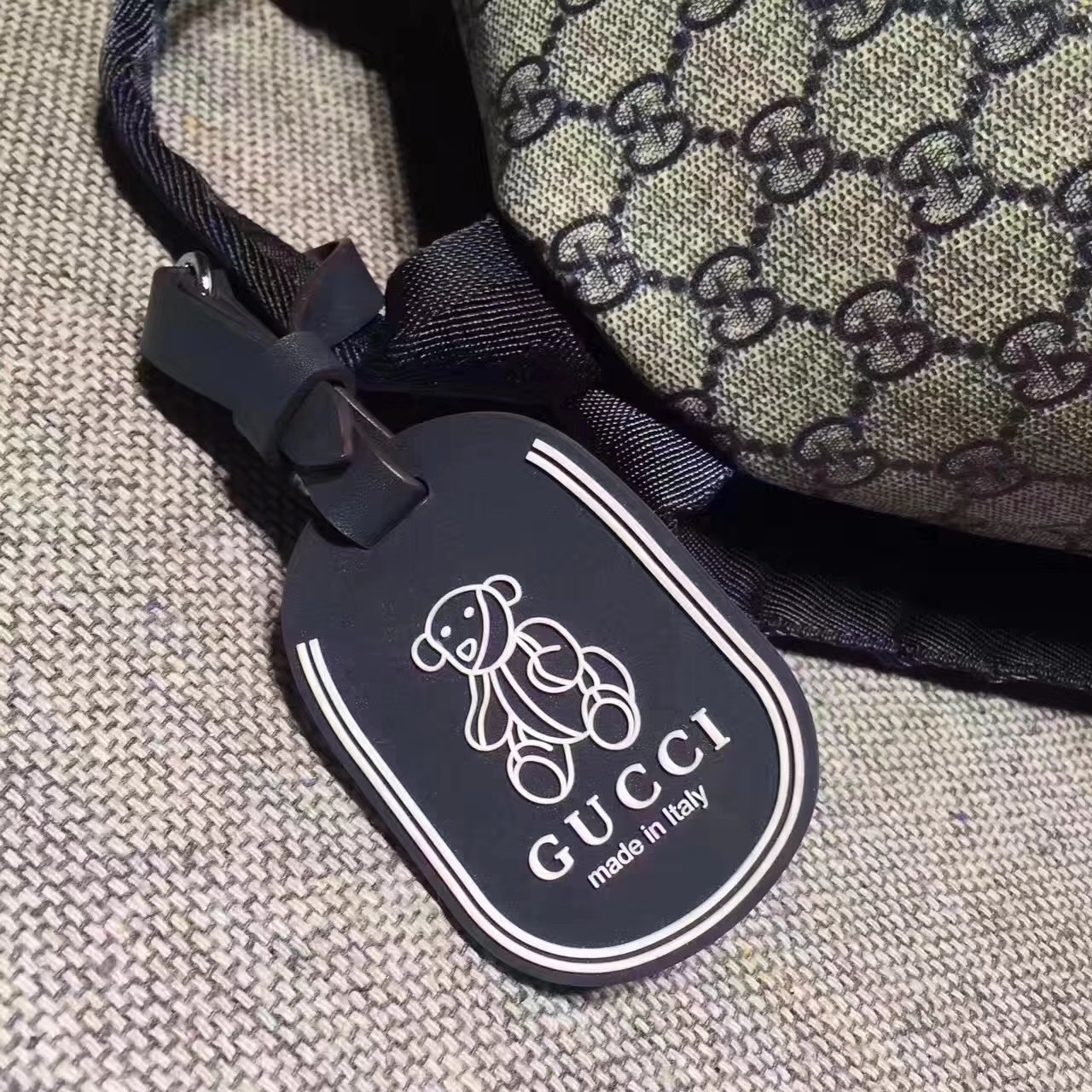 Gucci 鈥?71327 Children's GG Supreme Women Backpack