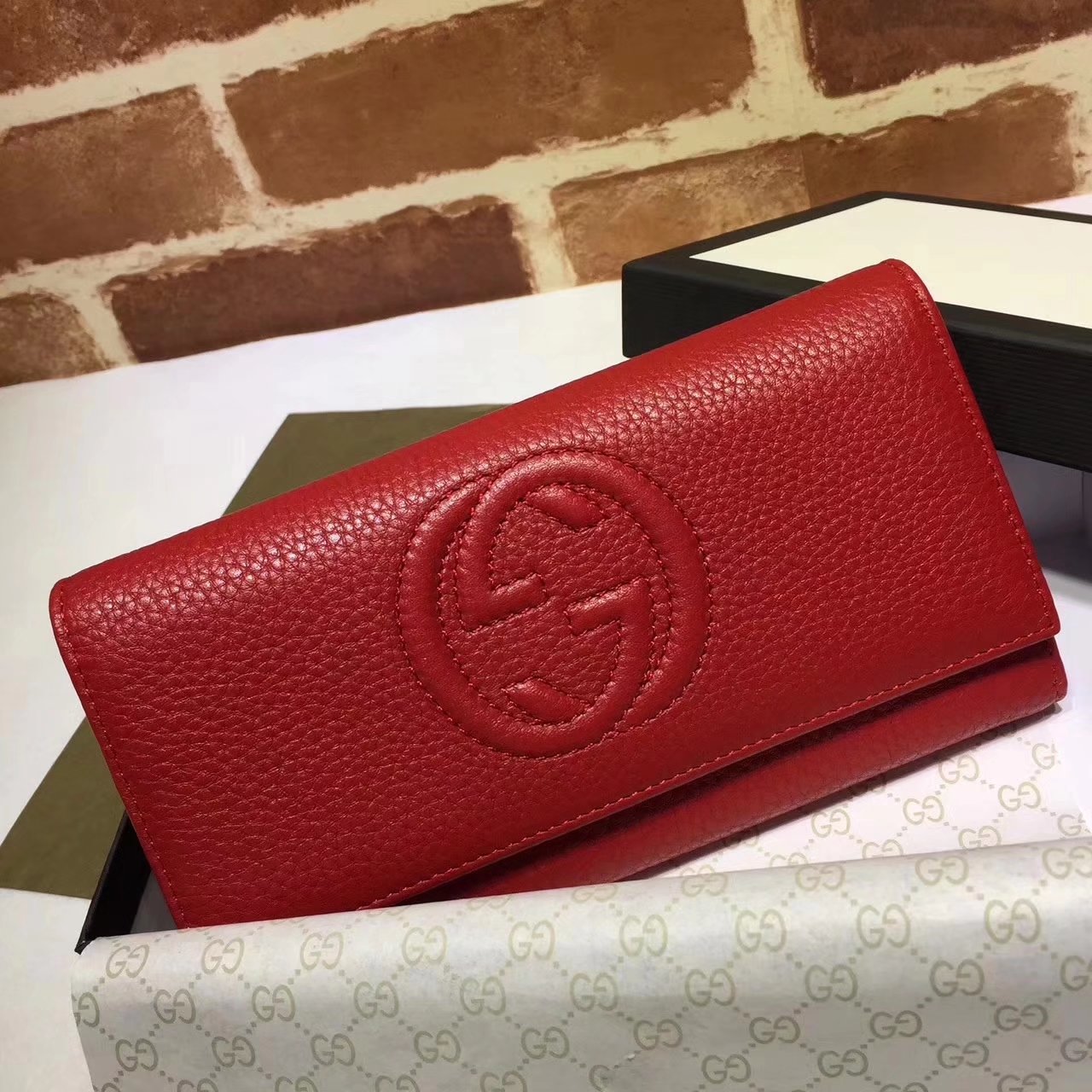 Gucci 282414 GG Leather Wallet Red