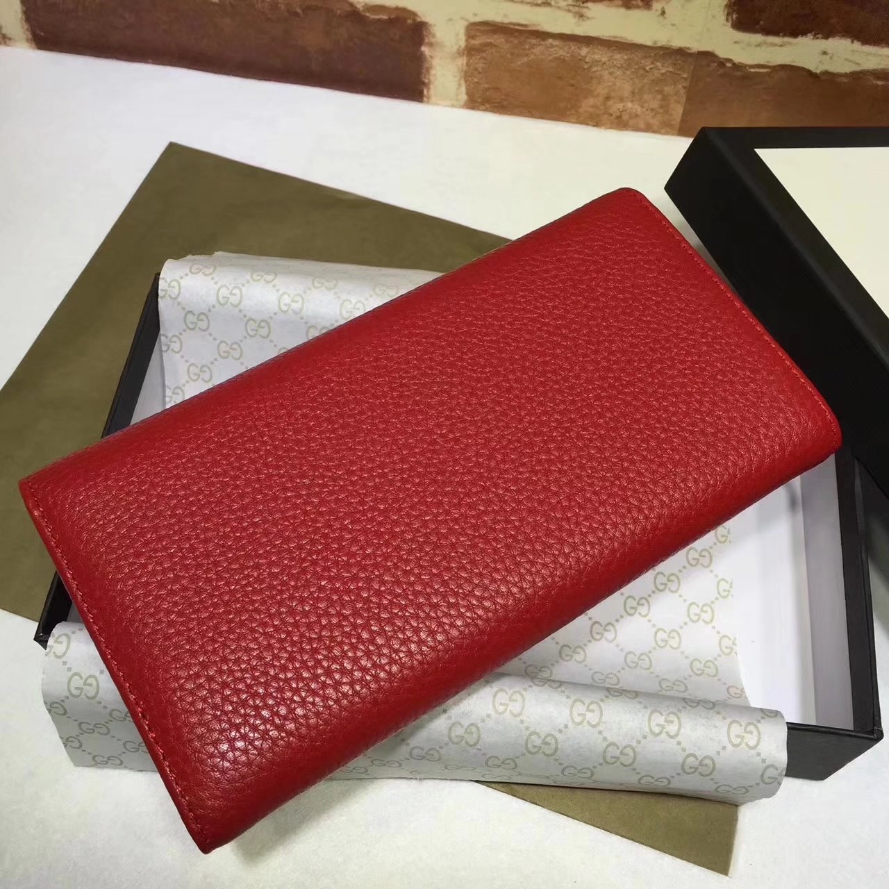 Gucci 282414 GG Leather Wallet Red