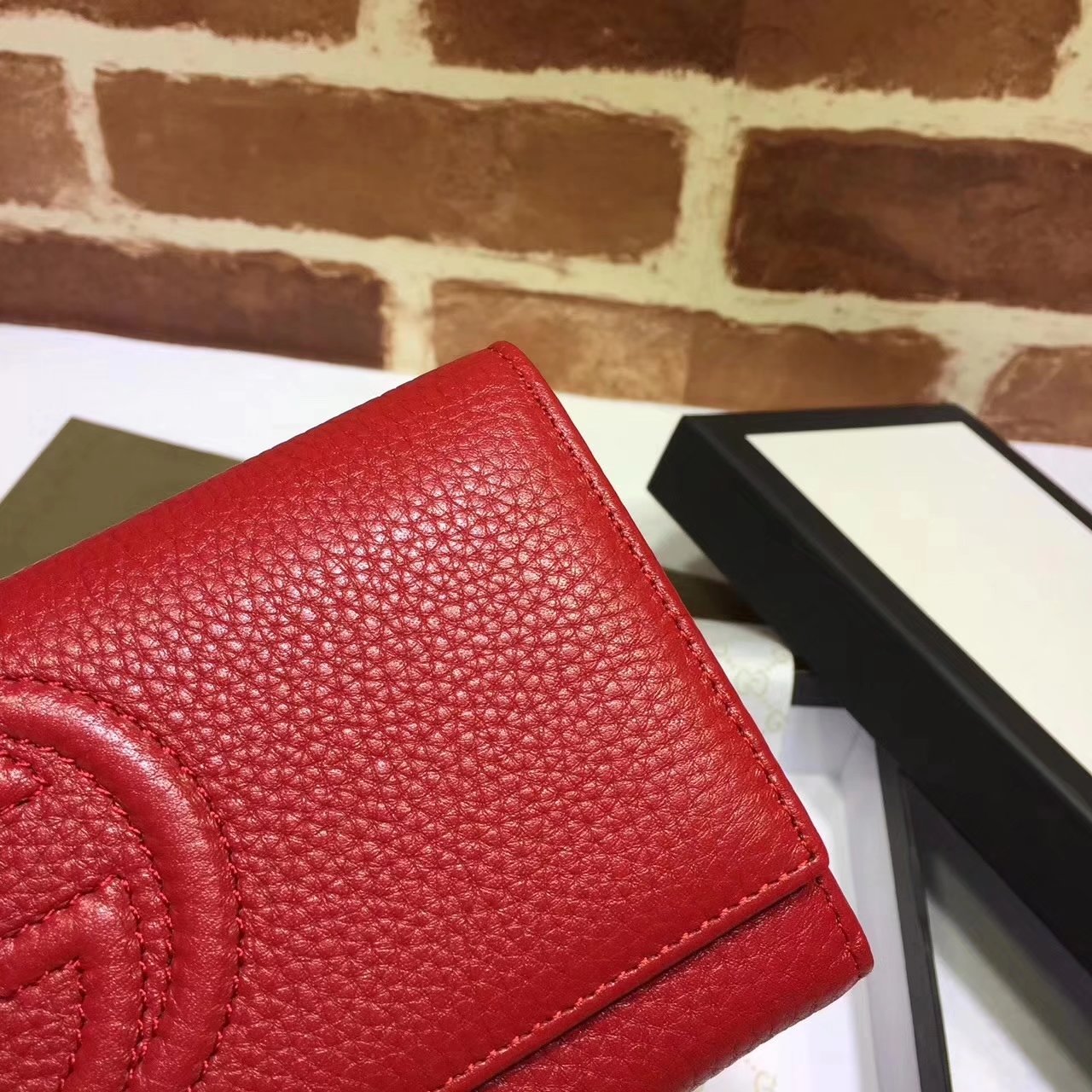 Gucci 282414 GG Leather Wallet Red