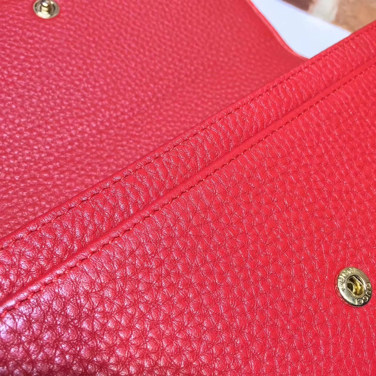 Gucci 282414 GG Leather Wallet Red