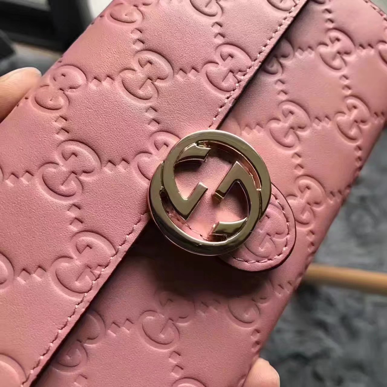 Gucci 369663 Lcon Gucci Signature Wallet Pink