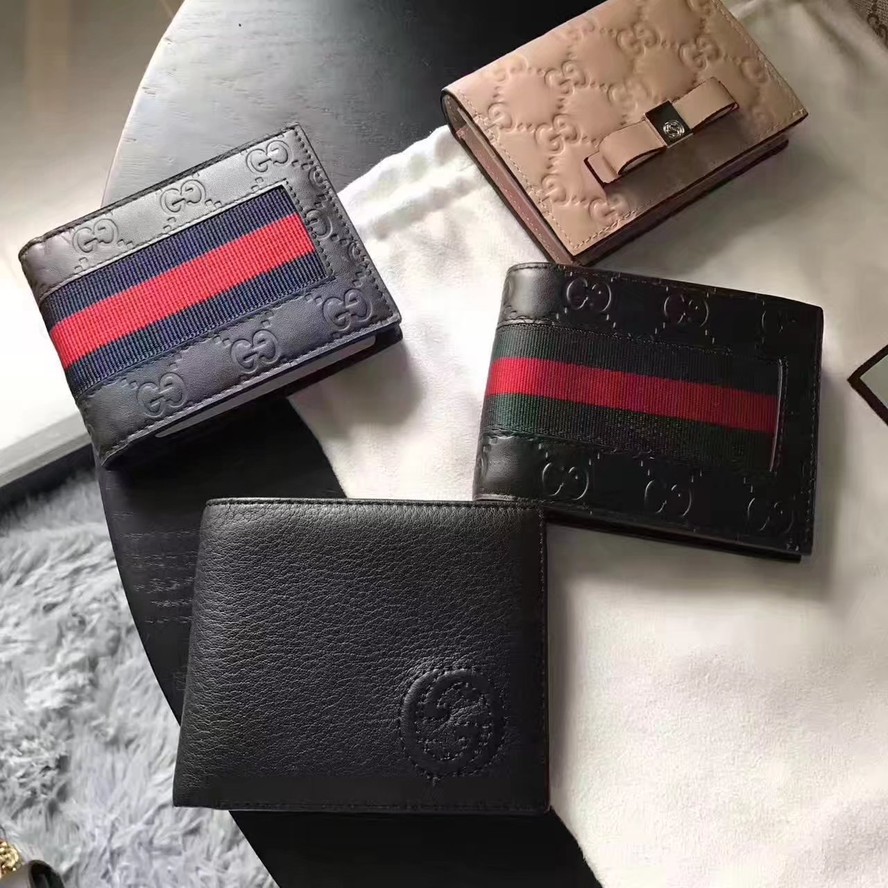 Gucci 408827 Men Signature Web Wallet Black