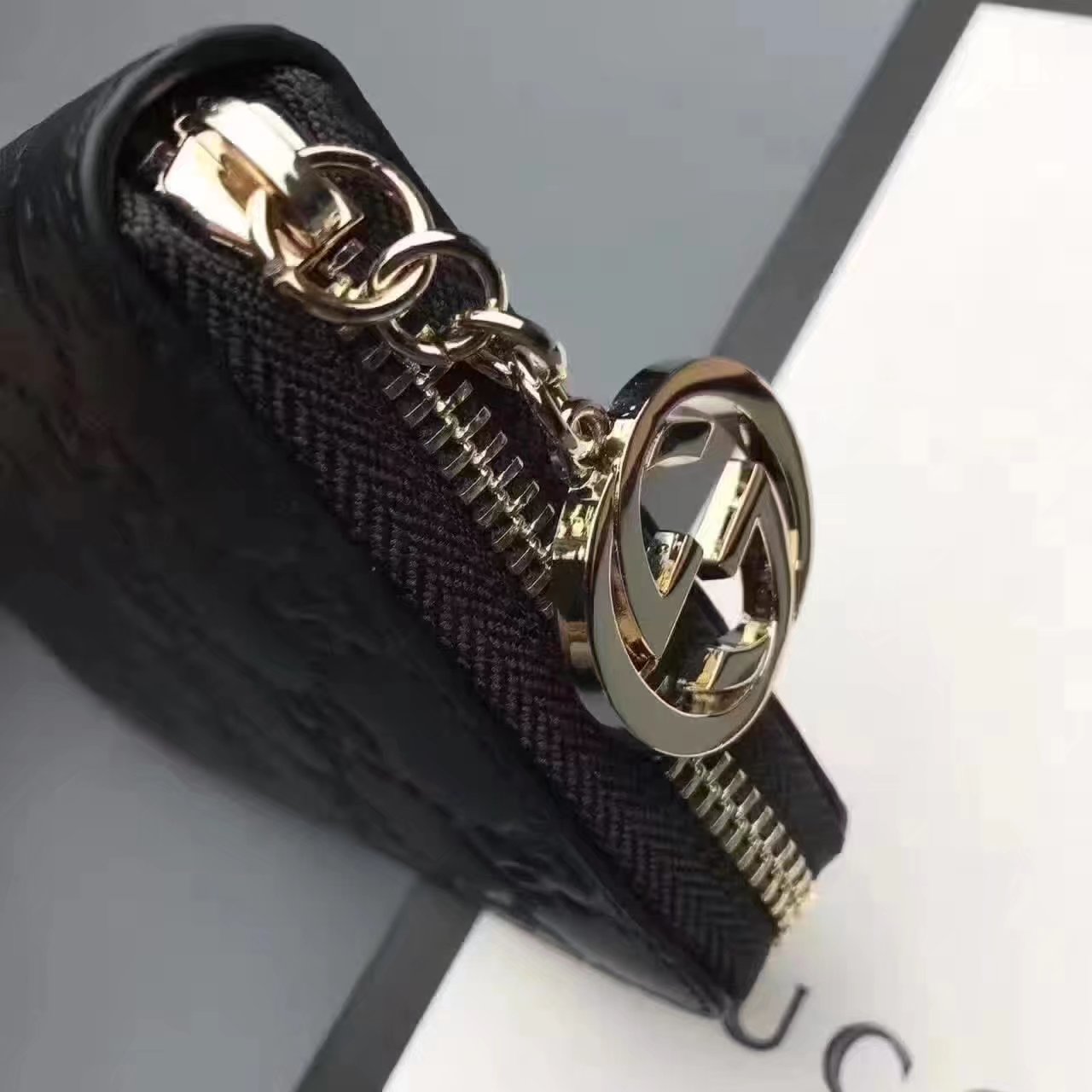 Gucci 409342 Gucci Icon Signature Wallet Black