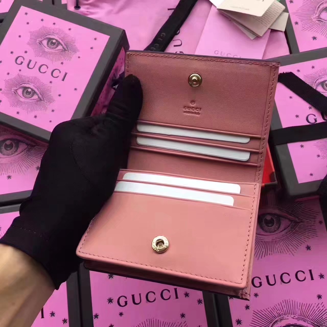 Gucci 410120 Signature Card Case Pink