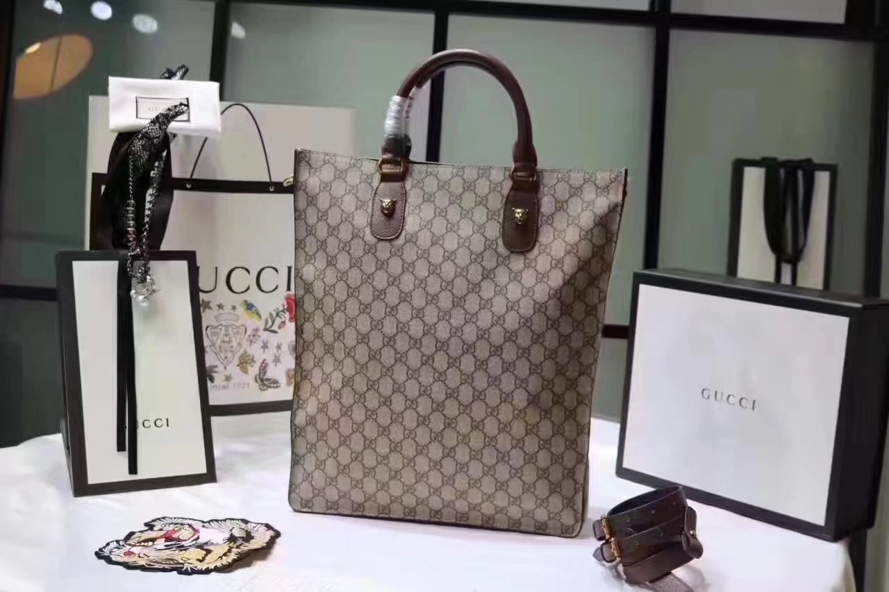 Gucci 437549 Web Animalier GG Supreme Tote With Bee