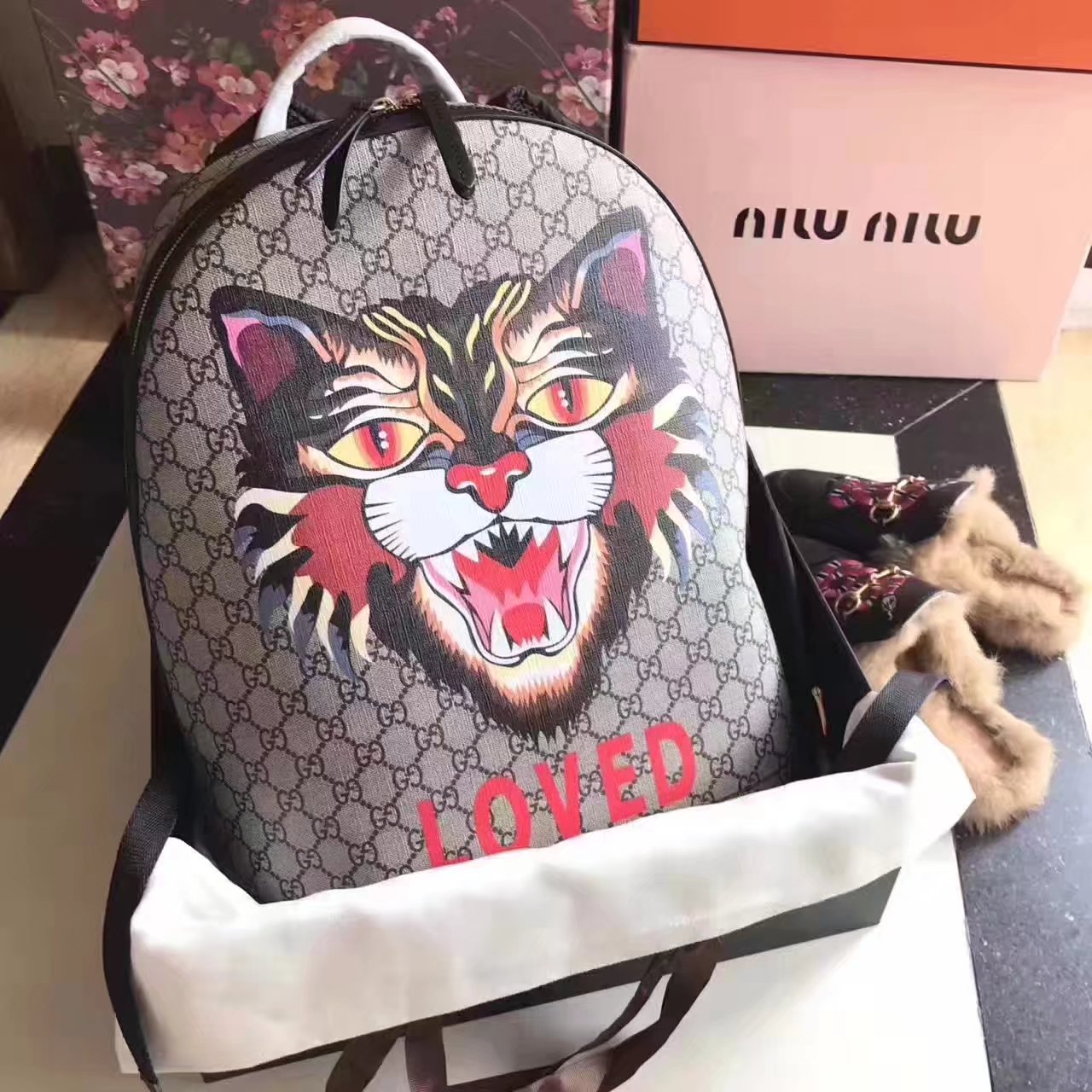 Gucci 443805 Angry Cat Print GG Supreme Backpack