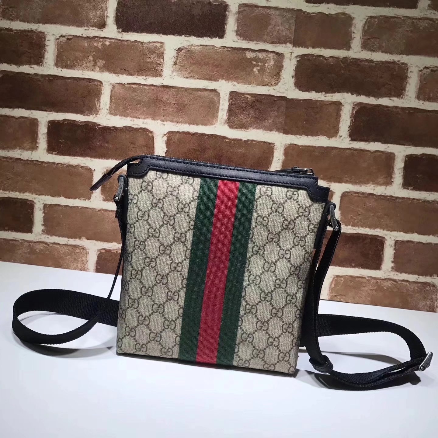 Gucci 471454 Web GG Supreme Flat Men Messenger Bag