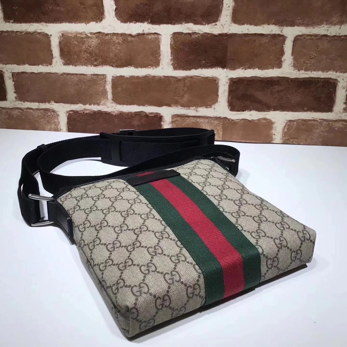 Gucci 471454 Web GG Supreme Flat Men Messenger Bag