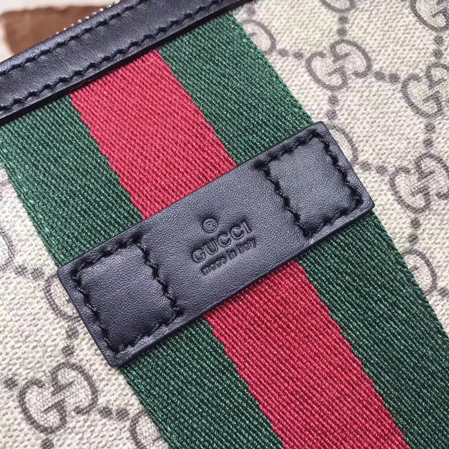 Gucci 471454 Web GG Supreme Flat Men Messenger Bag