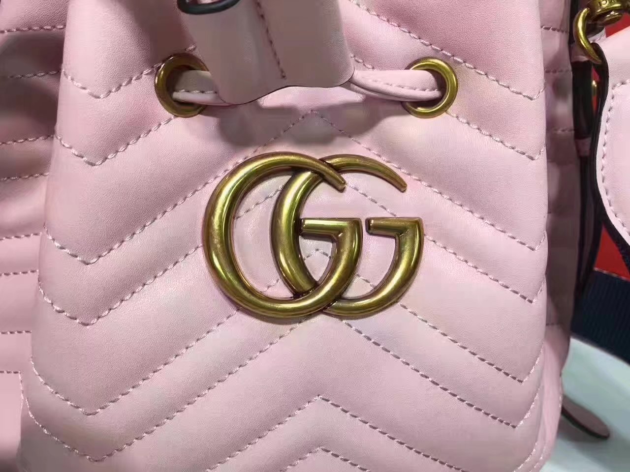 Gucci 476674 GG Marmont Quilted Pink Chevron Leather Bucket Bag