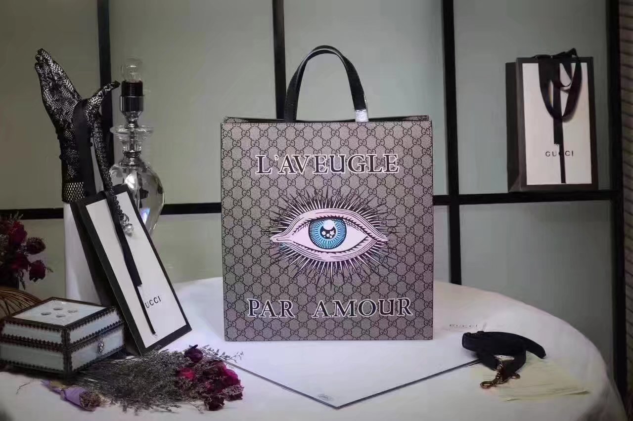 Gucci Angel Eyes Print GG Supreme Tote Bag