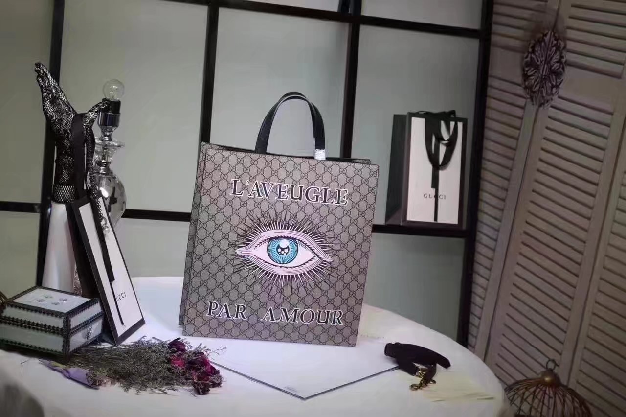 Gucci Angel Eyes Print GG Supreme Tote Bag