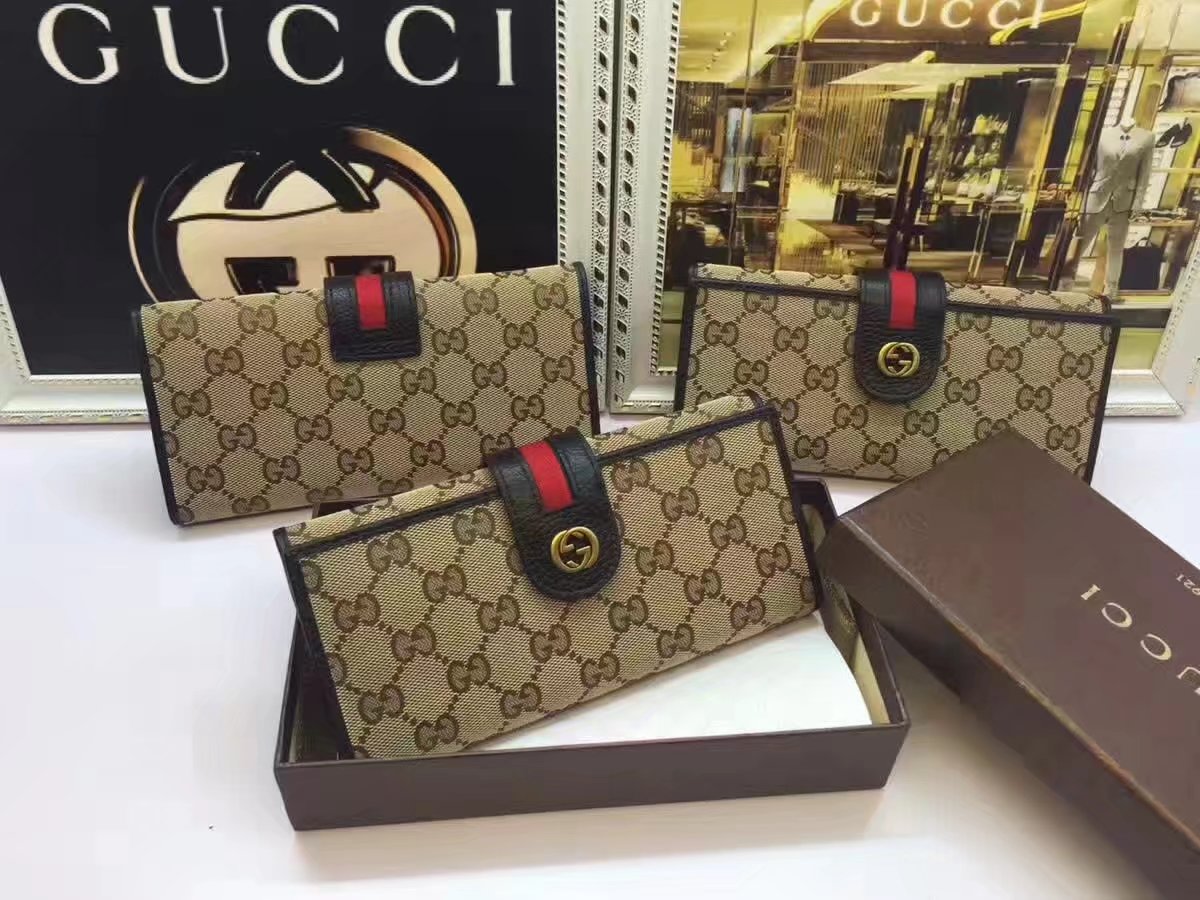 Gucci Classics Web GG Supreme Women Wallet